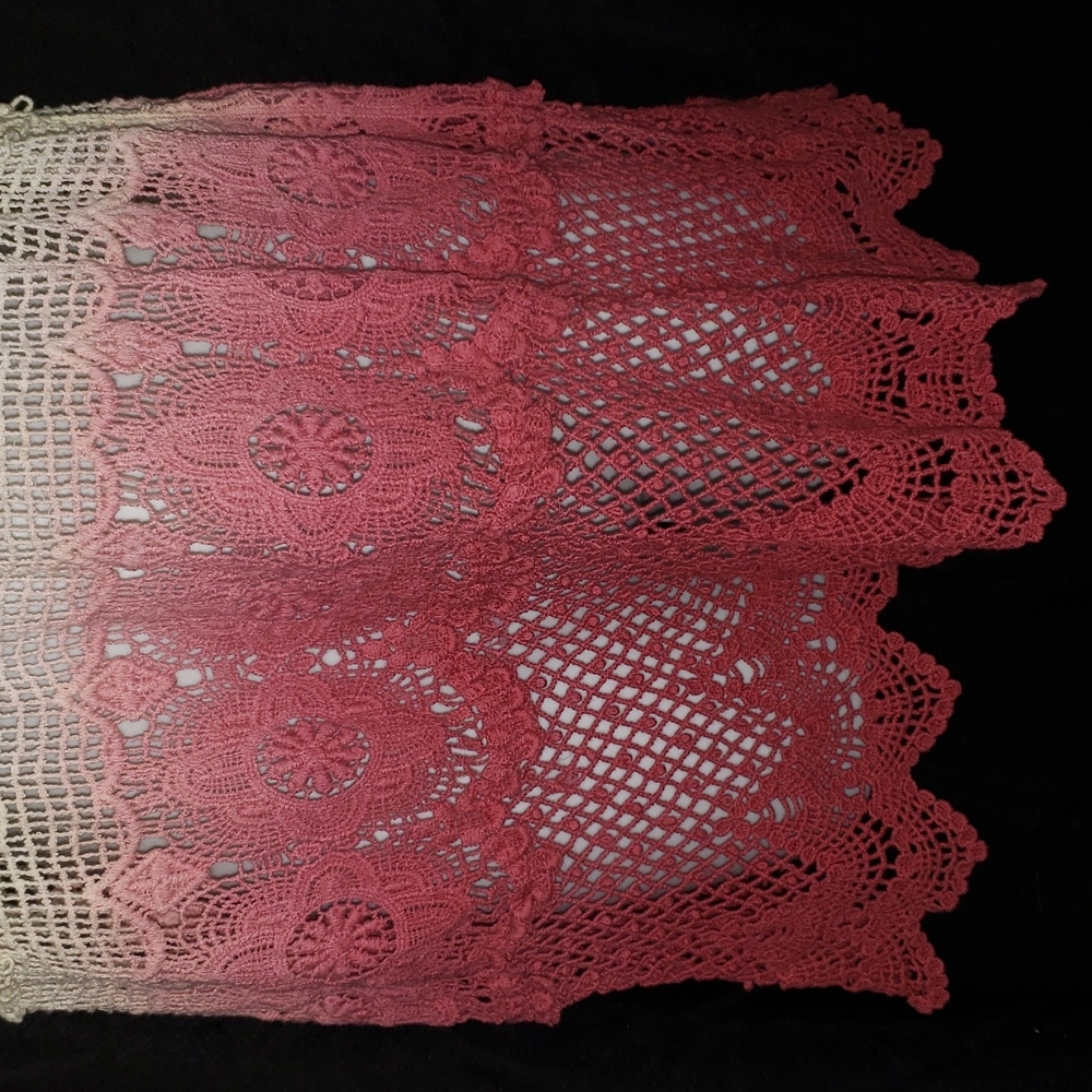 Dolled Up lace tank top - Picture 3 of 9